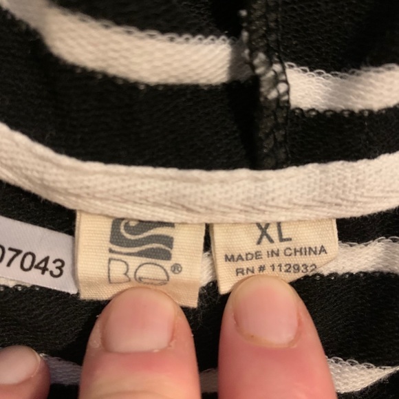 Black and white BE hooded sweater dress - Picture 2 of 2